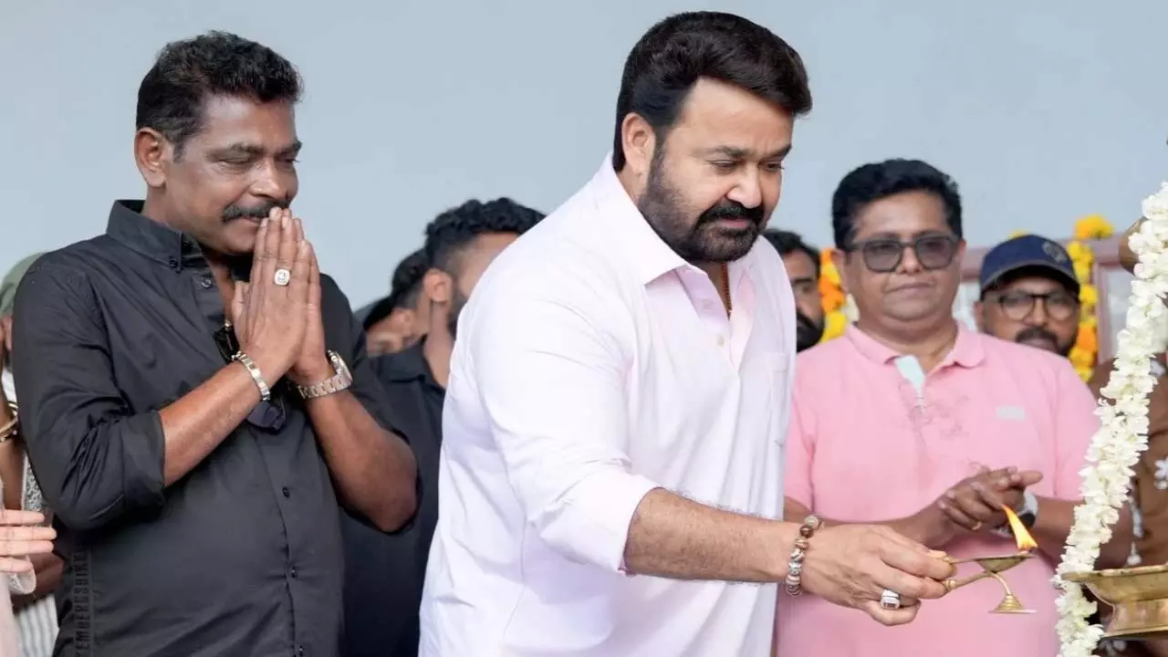 Mohanlal और जीतू जोसेफ फिर से एक हुए, जॉर्जकुट्टी की कहानी जारी रखी Mohanlal और जीतू जोसेफ फिर से एक हुए, जॉर्जकुट्टी की कहानी जारी रखी