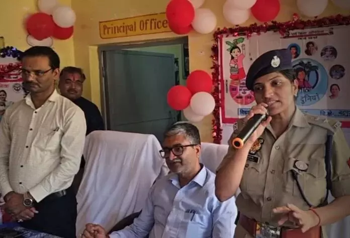 Farrukhabad: मिशन शक्ति 5.0: महिलाओं को सशक्त बनाने का अभियान Farrukhabad: मिशन शक्ति 5.0: महिलाओं को सशक्त बनाने का अभियान