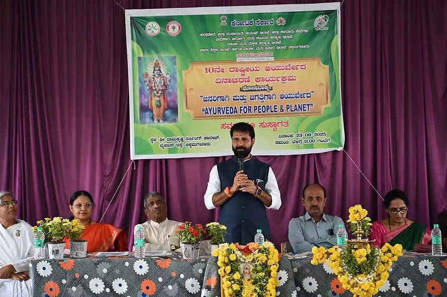 आयुर्वेद स्वस्थ जीवन का ठोस आधार है: C.T. Ravi आयुर्वेद स्वस्थ जीवन का ठोस आधार है: C.T. Ravi