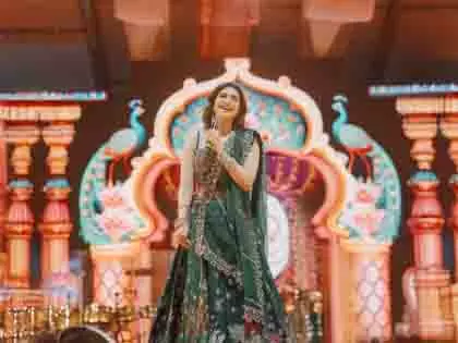 Karishma Tanna: नवरात्रि की रात 3 बजे अपना सामान पैक करके जिम जाती हैं Karishma Tanna: नवरात्रि की रात 3 बजे अपना सामान पैक करके जिम जाती हैं