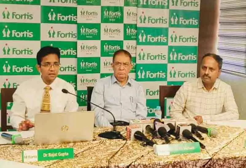 फोर्टिस Mohali में स्थायी पेसमेकर प्रत्यारोपण सर्जरी से कम वजन वाले नवजात की जान बचाई गई फोर्टिस Mohali में स्थायी पेसमेकर प्रत्यारोपण सर्जरी से कम वजन वाले नवजात की जान बचाई गई