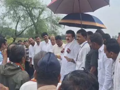 अल्प सहायता की आलोचना के बाद मंत्री राठौड़ ने किसानों से कहा: अधिक नुकसान, अधिक सहायता अल्प सहायता की आलोचना के बाद मंत्री राठौड़ ने किसानों से कहा: अधिक नुकसान, अधिक सहायता