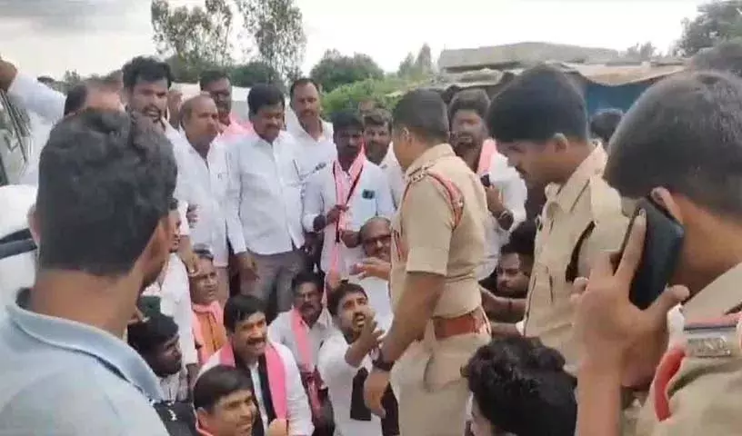 Kodangal में पूर्व विधायक पटनम नरेंद्र रेड्डी गिरफ्तार Kodangal में पूर्व विधायक पटनम नरेंद्र रेड्डी गिरफ्तार