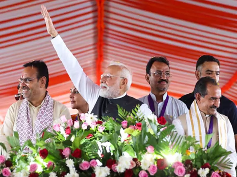 प्रधानमंत्री मोदी का किसानों से संवाद, पीएम-कुसुम योजना के प्रभाव पर जताई प्रसन्नता प्रधानमंत्री मोदी का किसानों से संवाद, पीएम-कुसुम योजना के प्रभाव पर जताई प्रसन्नता