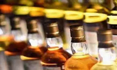 Bihar: पुलिस की बड़ी कार्रवाई,2000 लीटर शराब जब्त Bihar: पुलिस की बड़ी कार्रवाई,2000 लीटर शराब जब्त