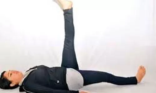 Yoga : बाबा रामदेव ने वजन घटाने के लिए 3 शक्तिशाली योग आसन बताए