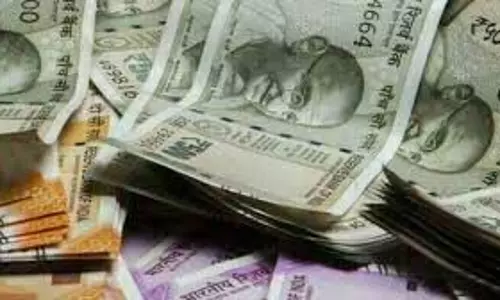 Sidhi: दिनदहाड़े व्यापारी से 2.50 लाख रुपए लूटे, गर्दन पर चाकू रखकर जंगल में फरार Sidhi: दिनदहाड़े व्यापारी से 2.50 लाख रुपए लूटे, गर्दन पर चाकू रखकर जंगल में फरार