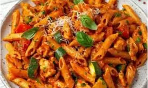 Tomato Sauce Pasta with No Onion No Garlic: 15 मिनट में बनाएँ सबसे स्वादिष्ट पास्ता