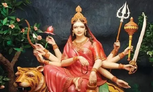 नवरात्रि के पांचवे दिन करें मां स्कंदमाता की पूजा, पाएं ज्ञान और शक्ति का आशीर्वाद