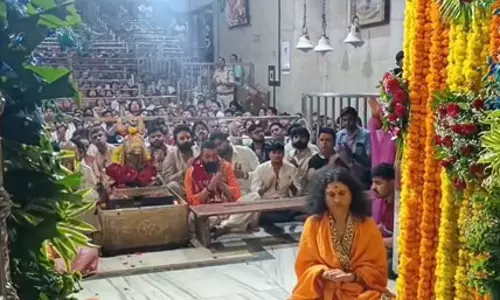 संजय दत्त ने उज्जैन के महाकालेश्वर मंदिर में टेका माथा, भस्म आरती में हुए शामिल