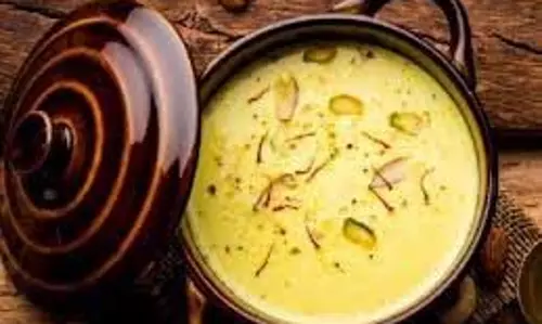 Bottle Gourd Rabri: नवरात्रि व्रत के दौरान मीठे स्वाद के लिए लौकी रबड़ी बनाएं Bottle Gourd Rabri: नवरात्रि व्रत के दौरान मीठे स्वाद के लिए लौकी रबड़ी बनाएं