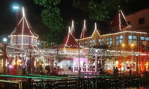 Nainital: रामलीला की धूम, कुमाऊं विश्वविद्यालय में हुई रंगमंचीय प्रस्तुति Nainital: रामलीला की धूम, कुमाऊं विश्वविद्यालय में हुई रंगमंचीय प्रस्तुति