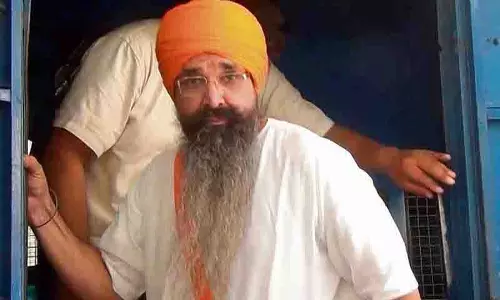 सीएम हत्याकांड: बेअंत सिंह के हत्यारे राजोआना को अब तक फांसी क्यों नहीं दी गई, SC ने पूछा सीएम हत्याकांड: बेअंत सिंह के हत्यारे राजोआना को अब तक फांसी क्यों नहीं दी गई, SC ने पूछा