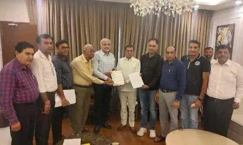 Haryana के चावल मिल मालिकों ने टूटे चावल और बोरियों की कीमत पर स्पष्टता की मांग की Haryana के चावल मिल मालिकों ने टूटे चावल और बोरियों की कीमत पर स्पष्टता की मांग की