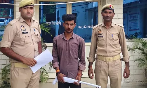 Bareilly: युवक के कब्जे से मिली अवैध बंदूक और कारतूस Bareilly: युवक के कब्जे से मिली अवैध बंदूक और कारतूस