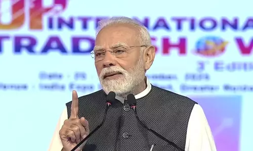 PM Modi ने मेगा यूपी इंटरनेशनल ट्रेड शो 2025 का उद्घाटन किया