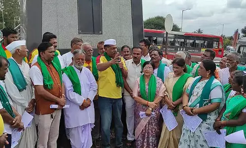 Hirebagewadi : चीनी मिल को बचाने की अपील