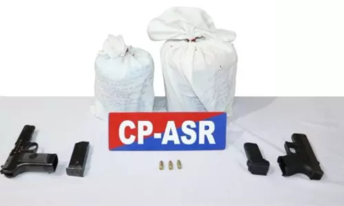 पुलिस ने 6 तस्करों को किया गिरफ्तार, हेरोइन और पिस्तौल बरामद पुलिस ने 6 तस्करों को किया गिरफ्तार, हेरोइन और पिस्तौल बरामद