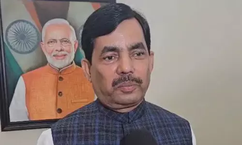 खड़गे पर शाहनवाज हुसैन का पलटवार