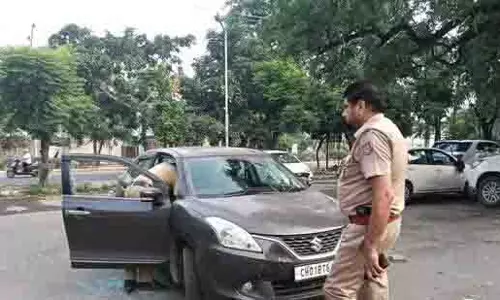 Mohali: जिम मालिक पर गोलीबारी, हमलावर फरार Mohali: जिम मालिक पर गोलीबारी, हमलावर फरार
