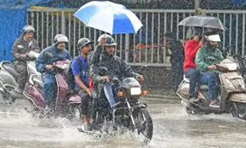 kerala: लोगों को बारिश की चेतावनी; सात जिलों में येलो अलर्ट kerala: लोगों को बारिश की चेतावनी; सात जिलों में येलो अलर्ट