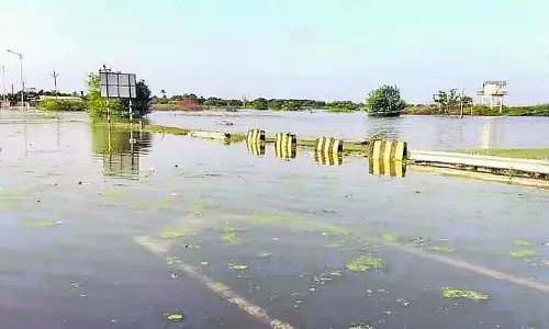 विजयपुरा बाढ़: ज़मीन जलमग्न, यातायात बाधित