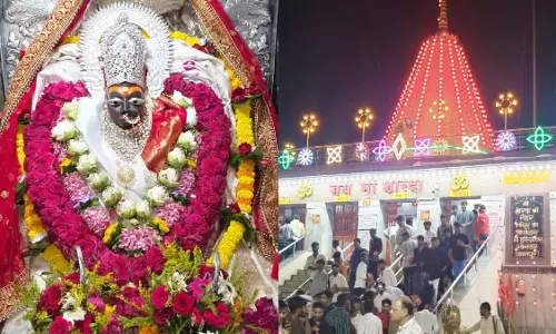 Maihar: मैहर में नवरात्र उत्सव, मां शारदा के दर्शन को भारी भीड़