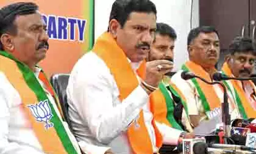 जातिगत कलह फैलाने के बजाय विकास पर ध्यान दे कर्नाटक सरकार: BJP
