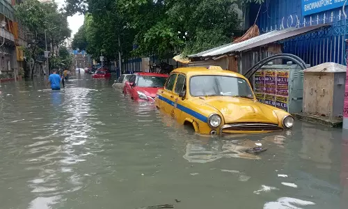 Kolkata: बारिश के बाद कोलकाता में स्थिति नियंत्रण में, 11 मौतें