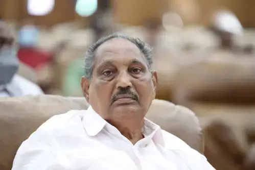 स्थानीय नेताओं की आत्महत्या पर विवाद के बीच वायनाड DCC अध्यक्ष ए.एन. अप्पाचन ने इस्तीफा दिया स्थानीय नेताओं की आत्महत्या पर विवाद के बीच वायनाड DCC अध्यक्ष ए.एन. अप्पाचन ने इस्तीफा दिया