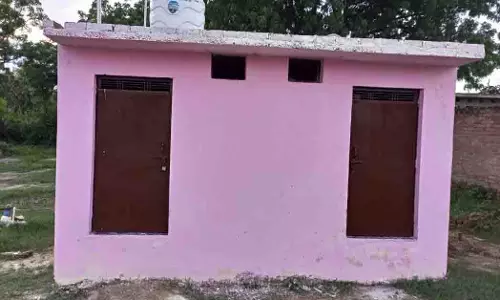 Bahraich: अपंजीकृत मदरसे के शौचालय में बंद मिलीं 40 नाबालिग लड़कियां