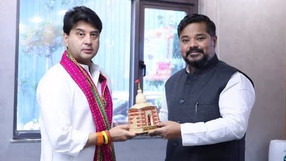 Tripura  के मंत्री ने सिंधिया से मुलाकात की, पर्यटन विकास परियोजनाओं के लिए केंद्र से सहयोग मांगा