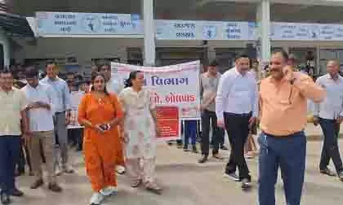 Gujarat: ओलपाड बस डिपो ने बस अड्डे को बनाया स्वच्छता का उदाहरण Gujarat: ओलपाड बस डिपो ने बस अड्डे को बनाया स्वच्छता का उदाहरण
