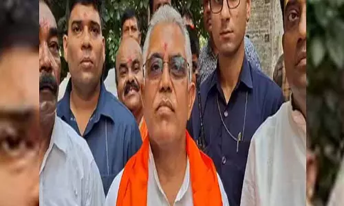 बारिश से बेहाल पश्चिम बंगाल, सरकार अपनी जिम्मेदारियों से बच रही : दिलीप घोष बारिश से बेहाल पश्चिम बंगाल, सरकार अपनी जिम्मेदारियों से बच रही : दिलीप घोष
