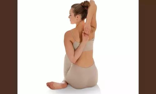 सिर्फ एक Yoga Asana से बरकरार रखें सालों-साल फिटनेस, रोज 10 मिनट करने से मिलेंगे फायदे सिर्फ एक Yoga Asana से बरकरार रखें सालों-साल फिटनेस, रोज 10 मिनट करने से मिलेंगे फायदे