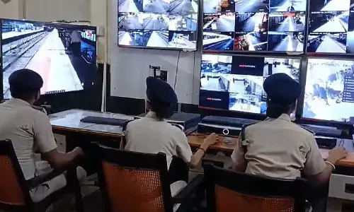 Railway ने स्टेशन परिसर में अपराध रोकने के लिए कड़े कदम उठाए Railway ने स्टेशन परिसर में अपराध रोकने के लिए कड़े कदम उठाए