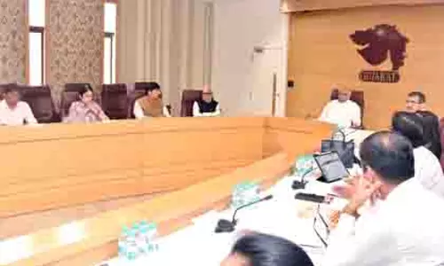 गुजरात सरकार की नीतियों पर मंथन के लिए वलसाड में चिंतन शिविर गुजरात सरकार की नीतियों पर मंथन के लिए वलसाड में चिंतन शिविर