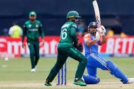 IND vs PAK: फाइनल में पहुंचते ही पाकिस्तानी कप्तान के बढ़ गए भाव IND vs PAK: फाइनल में पहुंचते ही पाकिस्तानी कप्तान के बढ़ गए भाव