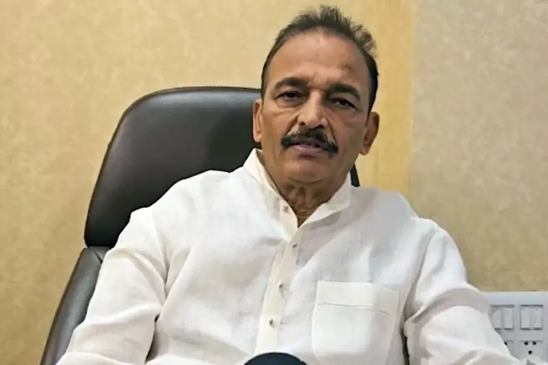 कांग्रेस बयान के बाद शाहरुख खान सम्मान पर बहस तेज कांग्रेस बयान के बाद शाहरुख खान सम्मान पर बहस तेज