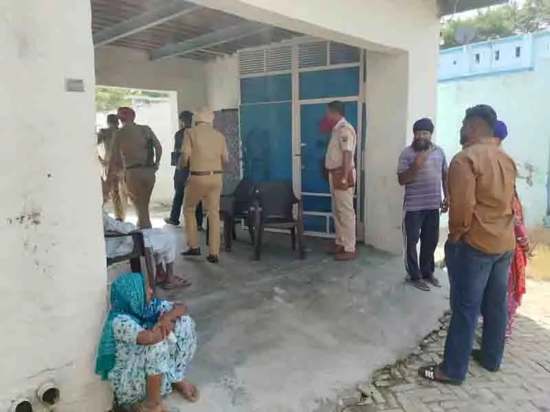 पंजाब के एक गांव में कनाडाई NRI और महिला की हत्या पंजाब के एक गांव में कनाडाई NRI और महिला की हत्या