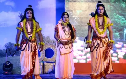 Ayodhya: रामलीला का ऑनलाइन जादू, 51 करोड़ लोगों ने देखा Ayodhya: रामलीला का ऑनलाइन जादू, 51 करोड़ लोगों ने देखा