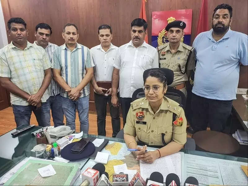 कैथल पुलिस ने फिरौती के लिए विदेश में बंधक बनाए गए दो युवकों को छुड़ाया कैथल पुलिस ने फिरौती के लिए विदेश में बंधक बनाए गए दो युवकों को छुड़ाया