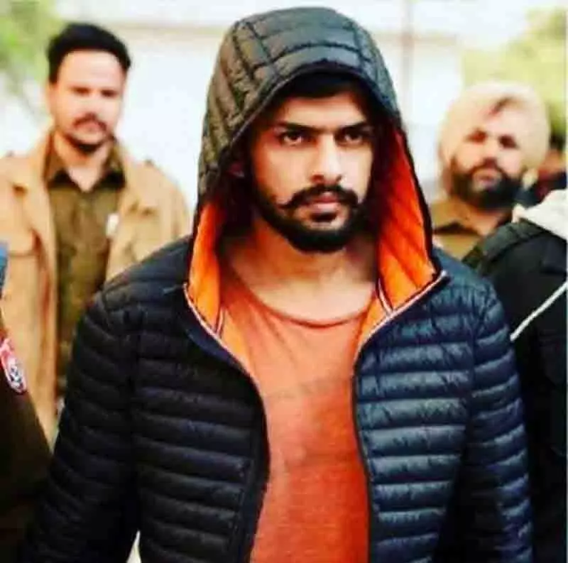 Lawrence Bishnoi के नाम पर जबरन वसूली के कॉल से कनाडा में पंजाबी परेशान Lawrence Bishnoi के नाम पर जबरन वसूली के कॉल से कनाडा में पंजाबी परेशान