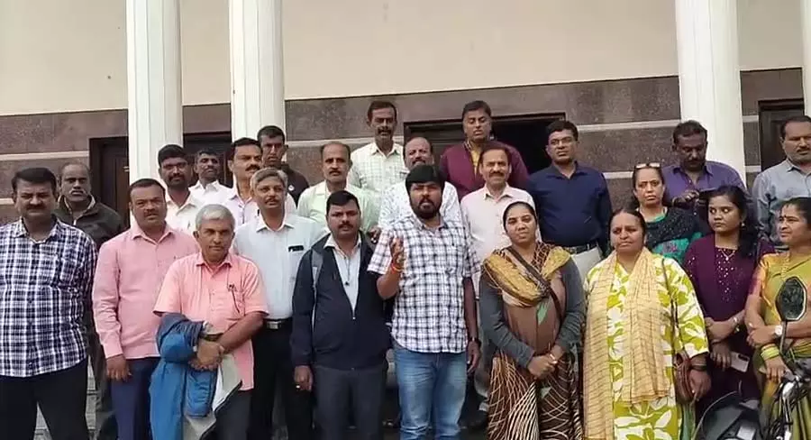 सर्वेक्षण शुरू नहीं किया जाएगा: शिक्षकों की याचिका सर्वेक्षण शुरू नहीं किया जाएगा: शिक्षकों की याचिका