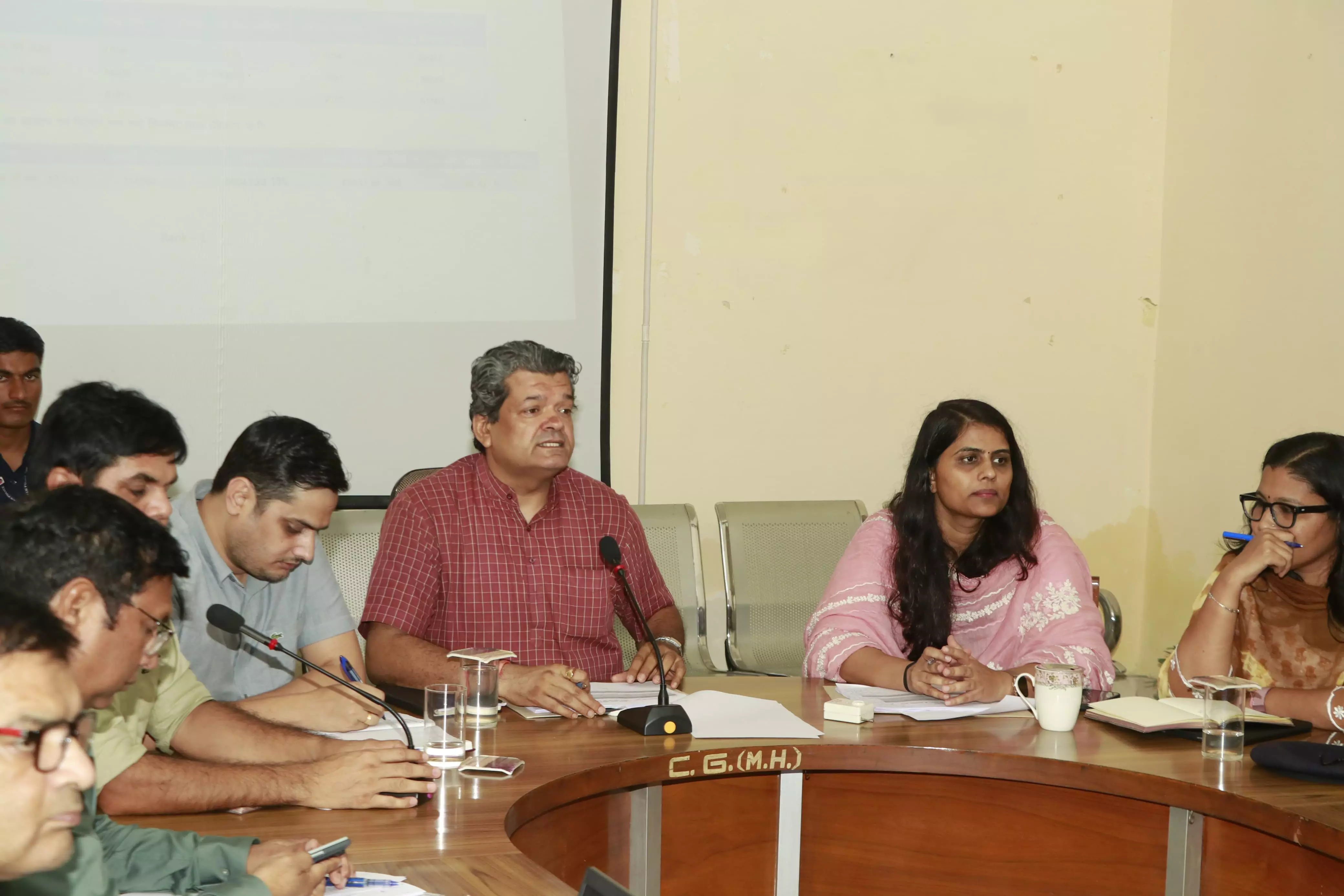 गंगानगर जिले के प्रभारी मंत्री श्री सुमित गोदारा ने ली समीक्षा गंगानगर जिले के प्रभारी मंत्री श्री सुमित गोदारा ने ली समीक्षा
