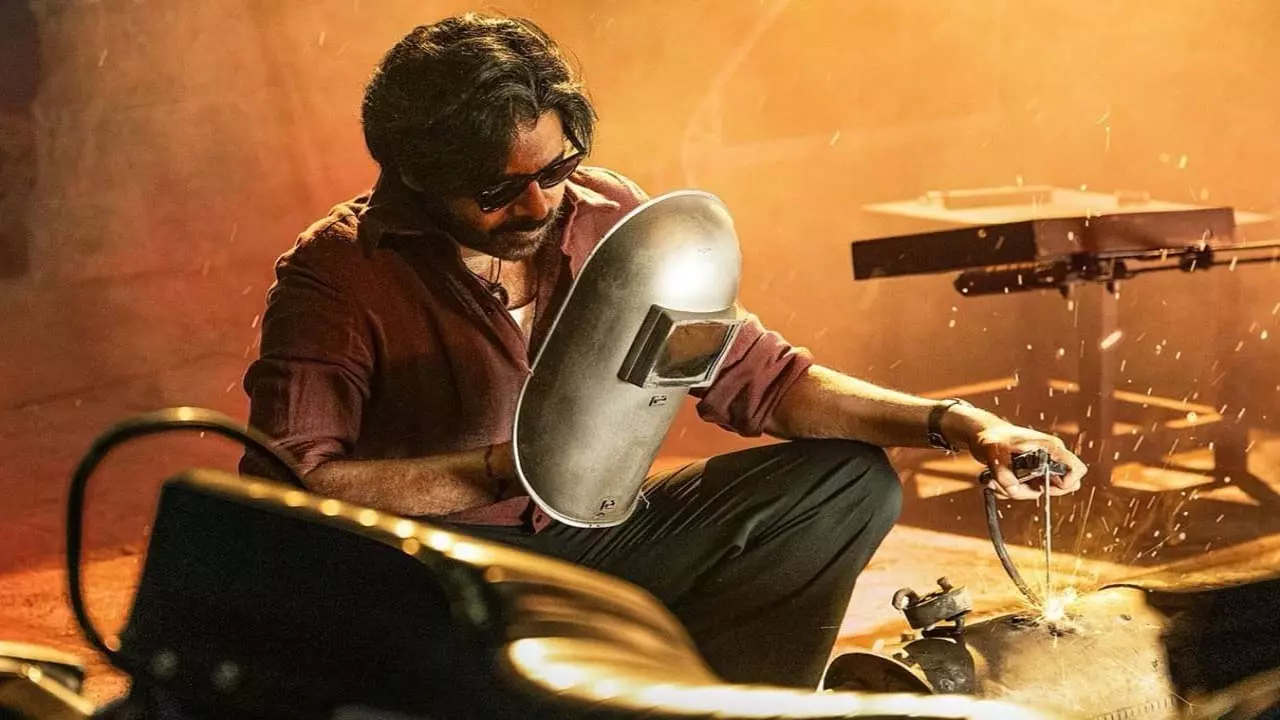 Pawan Kalyan का गाना दे कॉल हिम ओजी एपीटीएस के पहले दिन के रिकॉर्ड में तीसरे स्थान पर Pawan Kalyan का गाना दे कॉल हिम ओजी एपीटीएस के पहले दिन के रिकॉर्ड में तीसरे स्थान पर