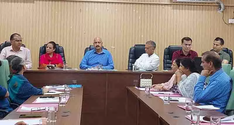 Mandi MC ने सुरक्षित और स्मार्ट शहर के लिए मार्ग तैयार किया Mandi MC ने सुरक्षित और स्मार्ट शहर के लिए मार्ग तैयार किया