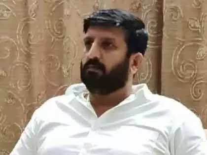Pune: गैंगस्टर नीलेश घायवाल लंदन फरार, कोथरुड फायरिंग मामले में वांछित Pune: गैंगस्टर नीलेश घायवाल लंदन फरार, कोथरुड फायरिंग मामले में वांछित