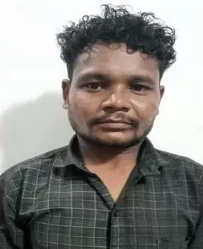 शौच गई किशोरी से रेप, गांव का युवक अरेस्ट शौच गई किशोरी से रेप, गांव का युवक अरेस्ट