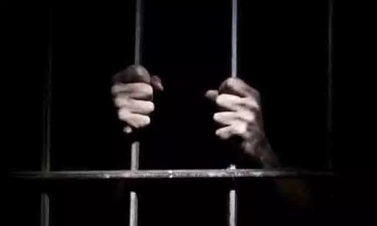 Chennai: बाइक से कलेक्शन एजेंट का पीछा कर 45.68 लाख रुपये छीनने के आरोप में 2 लोग गिरफ्तार Chennai: बाइक से कलेक्शन एजेंट का पीछा कर 45.68 लाख रुपये छीनने के आरोप में 2 लोग गिरफ्तार